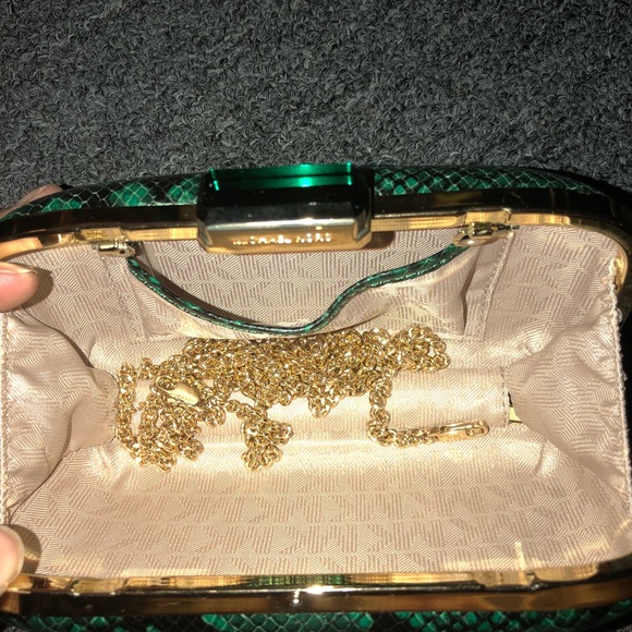 Michael Kors clutch - Picture 1 of 3
